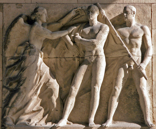 blondebestie:Emil Hipp’s Reliefs „Treue“ and “Ehre” for the Akademie für Jugendführung in Braunschwe