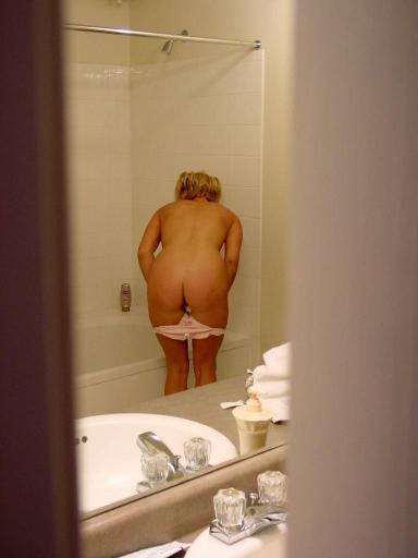 4voyeur:  Voyeur hidden camera in the shower porn pictures