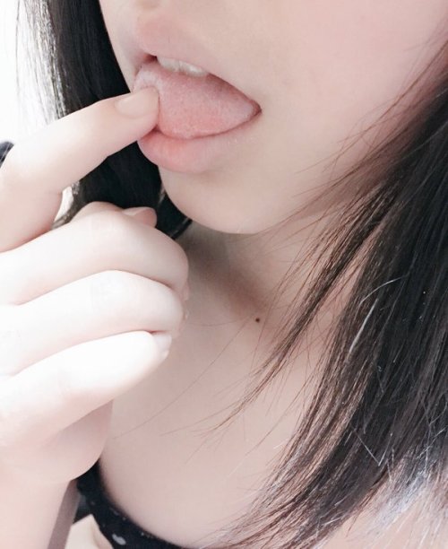 babadexiaom: 关注我，分享自己原创、投稿，和精品帖子不定期删除，喜欢的小哥哥转发哦！谢谢啦！babadexiaom.tumblr.com/archive
