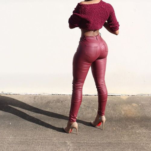 fashionistasrus:  IG: juniiiper   hnnnng! <3 <3 <3