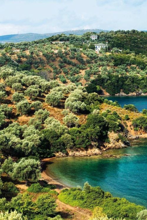 Hilltop mansions typical of Mount Pelion’s peninsula, Greece, Europe