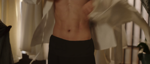 I Give Our FL Mad Props For Being Able To Concentrate On The Scar When Confronted With That Torso.