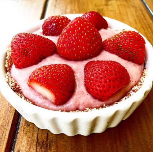 Strawberry Cheesecake/Tart for vegan dessert cooking class Saturday 9am @suncafela also making Banan