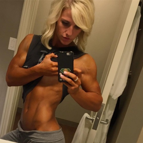 fitgrills: I wonder how many of my followers are just hardcore lesbians who only follow me to comment different variations of “I’m so gay” on the photo sets I post.