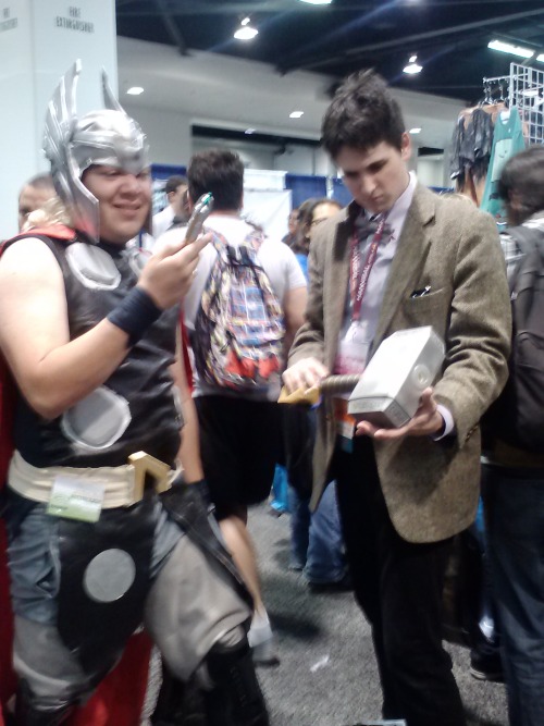 p0wersurg3: Pictures of myself in 11th Doctor cosplay at Wondercon with various celebrities ad fello