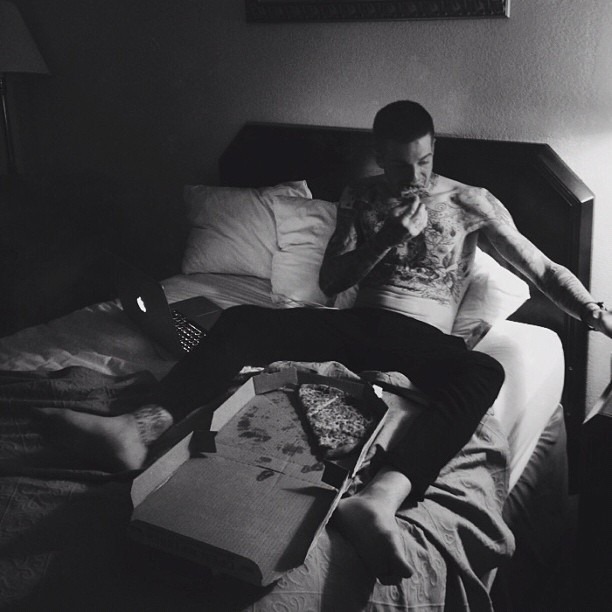 nbhdaddict:  pizza