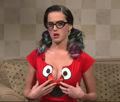 Katy perry elmo boobs