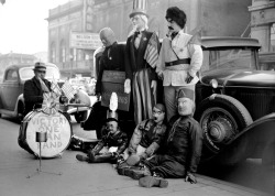 pasttensevancouver:  Dummies, February 1942 Alvin Lesk with his one man band and dummies on the 600 block of West Georgia Street. Source: Photo by Jack Lindsay, City of Vancouver Archives #1184-60