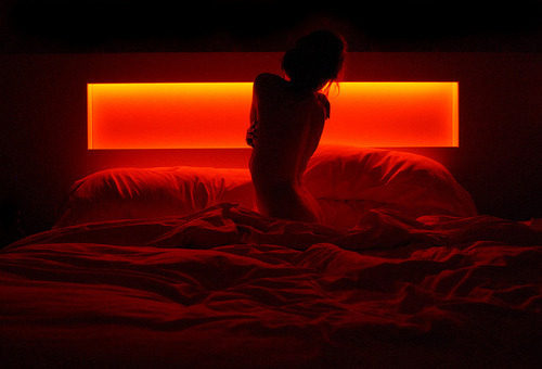 defvsing:  glowing 