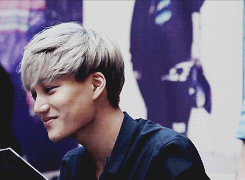 jonginnie-ah-blog:  royal mindfuckery courtesy of Kim Jongin; enjoy.     