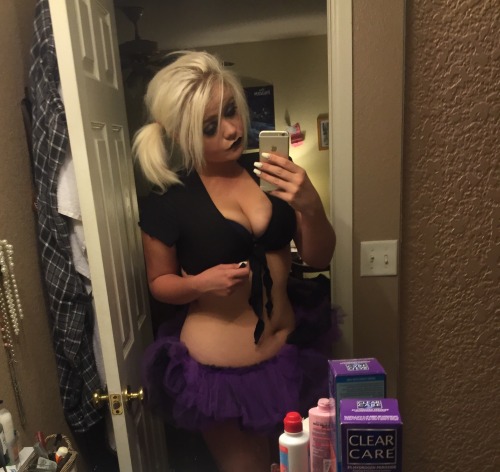 cumbraineddoll:  Goth Doll Whore