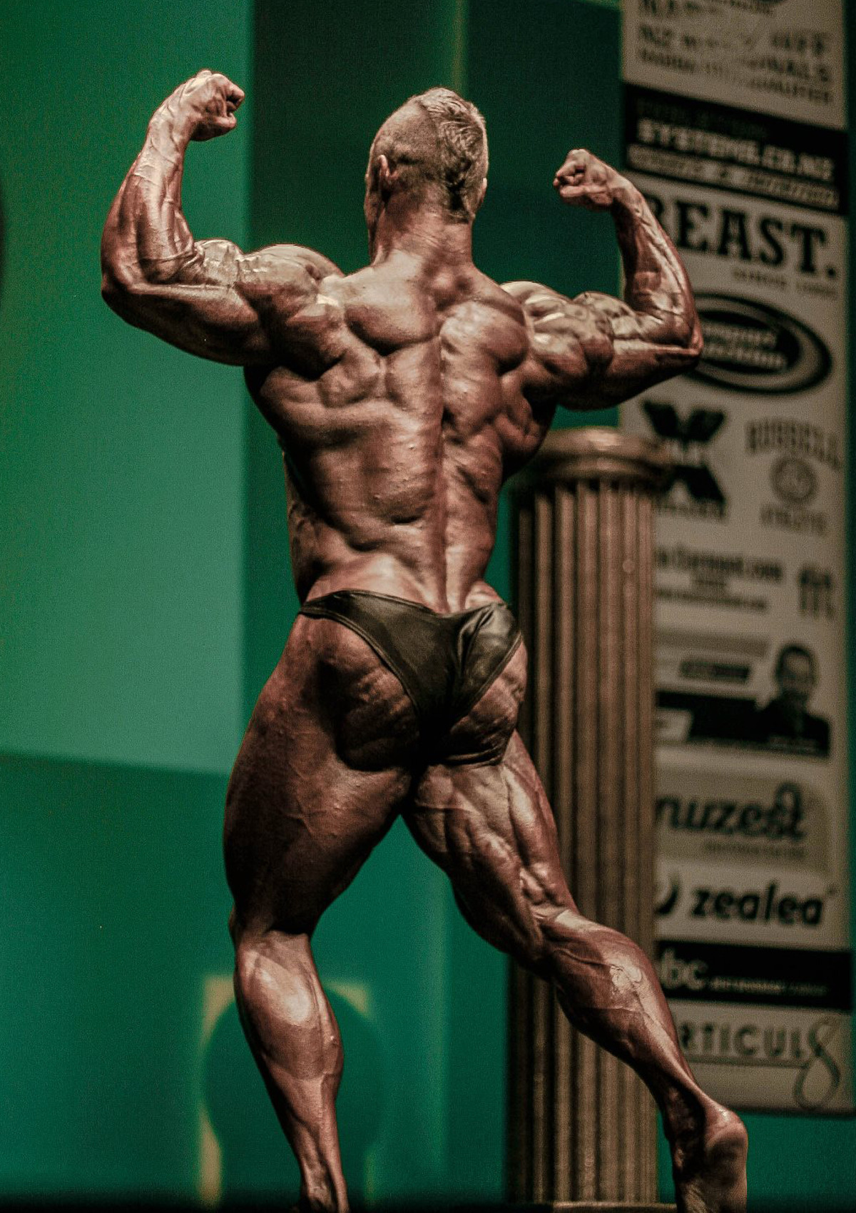 joeysilverado:  buildingthebodybeautiful:  Steve Orton  !