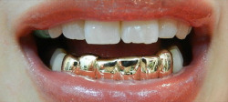 owaq:  im a gangsta with gold teeth but with