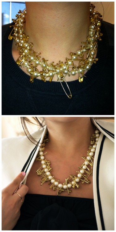 crankycrafter:DIY Safety Pin Couture. Tom Biinn’s Knockoff Pearl and Safety Pin Necklace Tutor