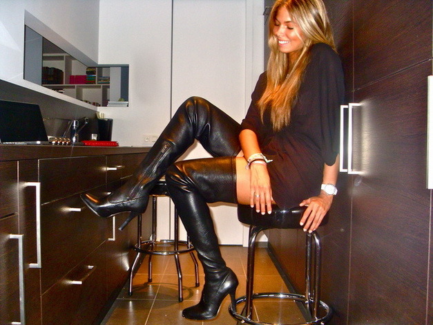 boot-fetish-girls:  Girl In Boots http://boot-fetish-girls.tumblr.com/