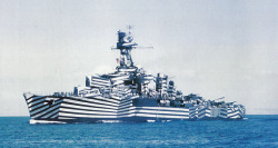 groans:  richwhitelesbian:  taylulz:  groans:  Cool  but why  &ldquo;Dazzle camouflage, also known as razzle dazzle or dazzle painting, was a family of ship camouflage used extensively in World War I and to a lesser extent in World War II. Credited to
