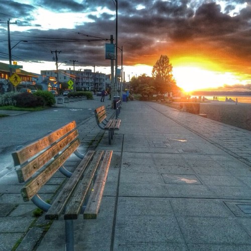 #alki #sunset across from #alkisurfshop #westseattle #seattle