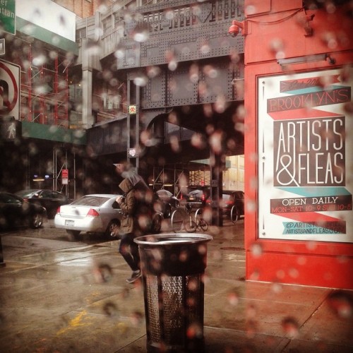 Chelsea in the rain. #nyc #weekend #chelsea #highline