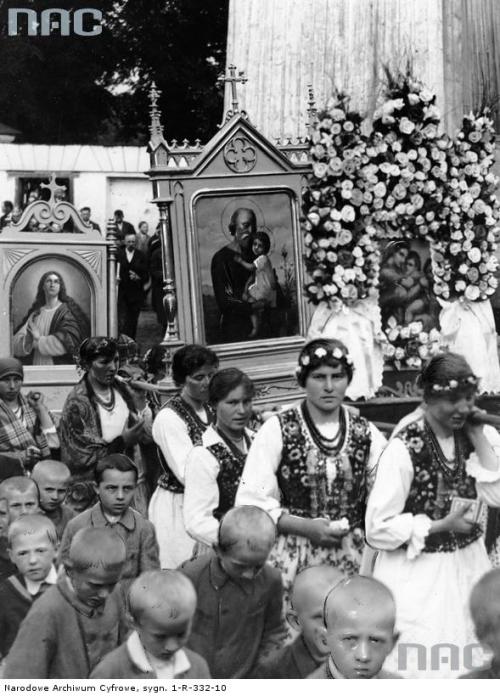 lamus-dworski:Photos of religious processions on the day of Corpus Christi, various cities and towns