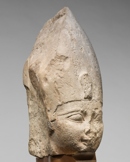 Limestone head of Ahmose I (r. 1550-1525 BCE), first pharaoh of the 18th Dynasty.  Now in the Metrop