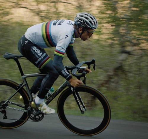 gentlemandomestique:Sagan Saturday: Pushing the new Tarmac. Specialized