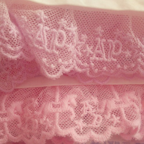 XXX syrupcoated:Sugary carnival pony lace and photo