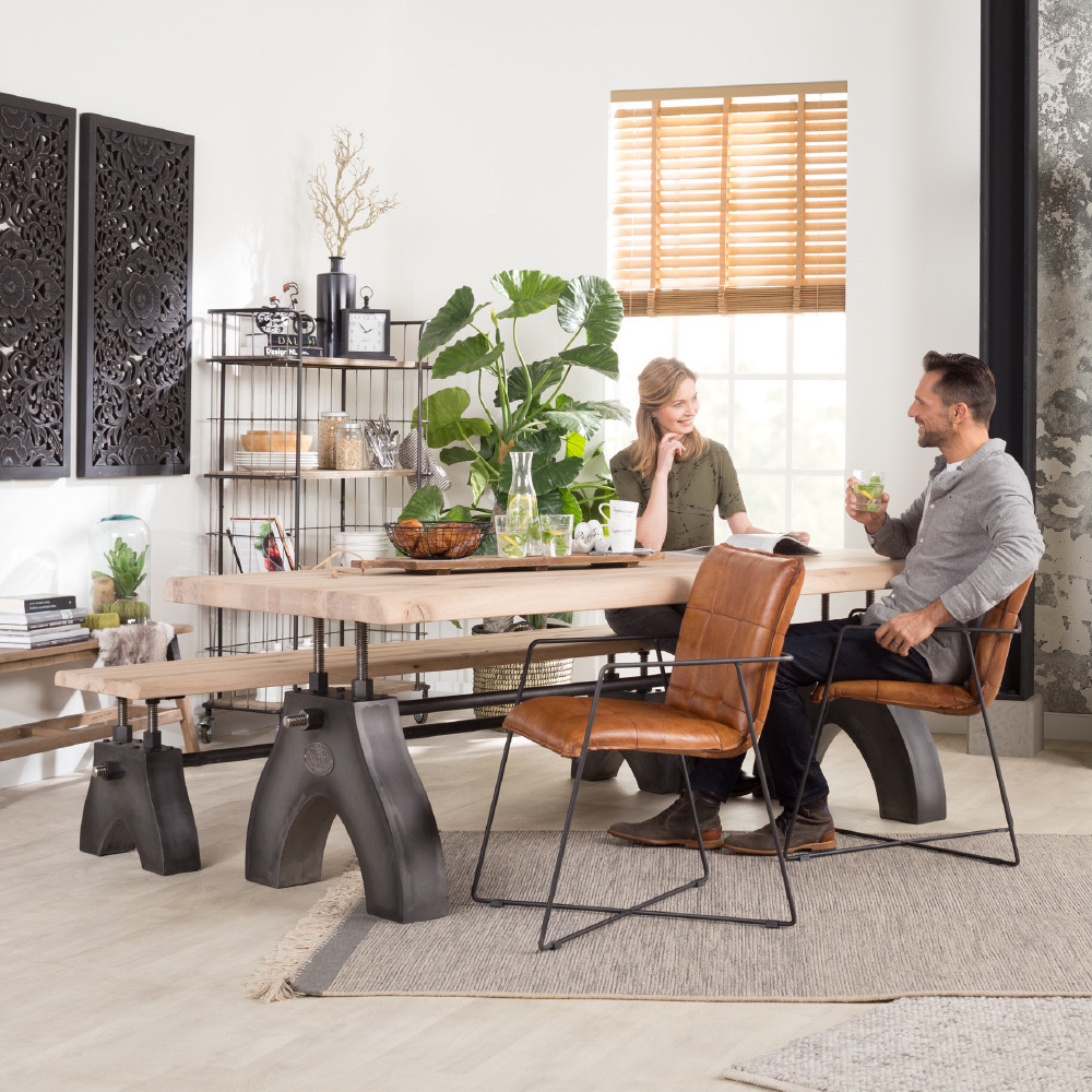 Onschuldig Blaze Celsius De Bommel Blog — Eettafel Falcon Hout en metaal, deze combinatie is...