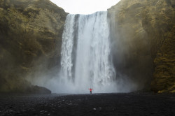 wanderthewood:  Skógafoss, Iceland by José Hidalgo