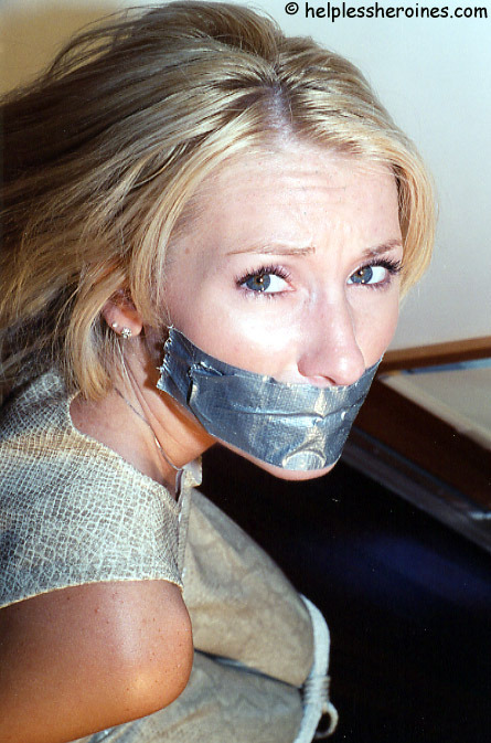 bondagehedgehog:  Tiffany Thomas and Roxanne Chadwick
