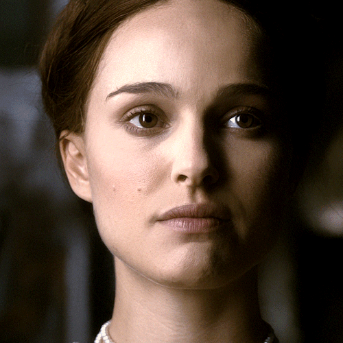 fluturojdallandyshia:Natalie Portman as Anne BoleynTHE OTHER BOLEYN GIRL (2008)