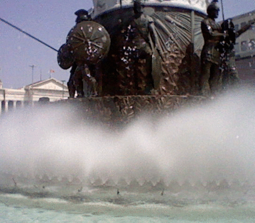 superjezmeralda:Alex’ fountain.