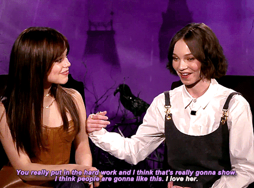 JENNA ORTEGA & EMMA MYERS Bffs And #1 Wenclair Shippers