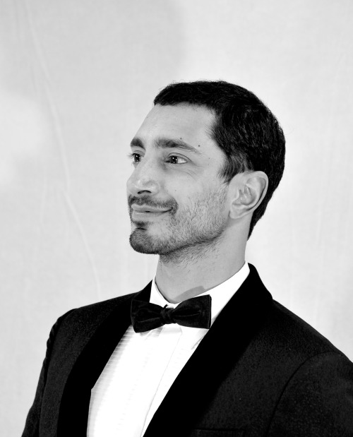 Riz Ahmed poses backstage during The 23rd Annual Screen Actors Guild Awards at The Shrine Auditorium