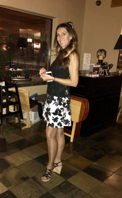 transparentfantasy: Dinner then shopping!!