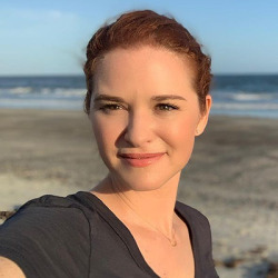 Sarah Drew  D55a801b7120c58ee47963745d8853e0eb56e0c2