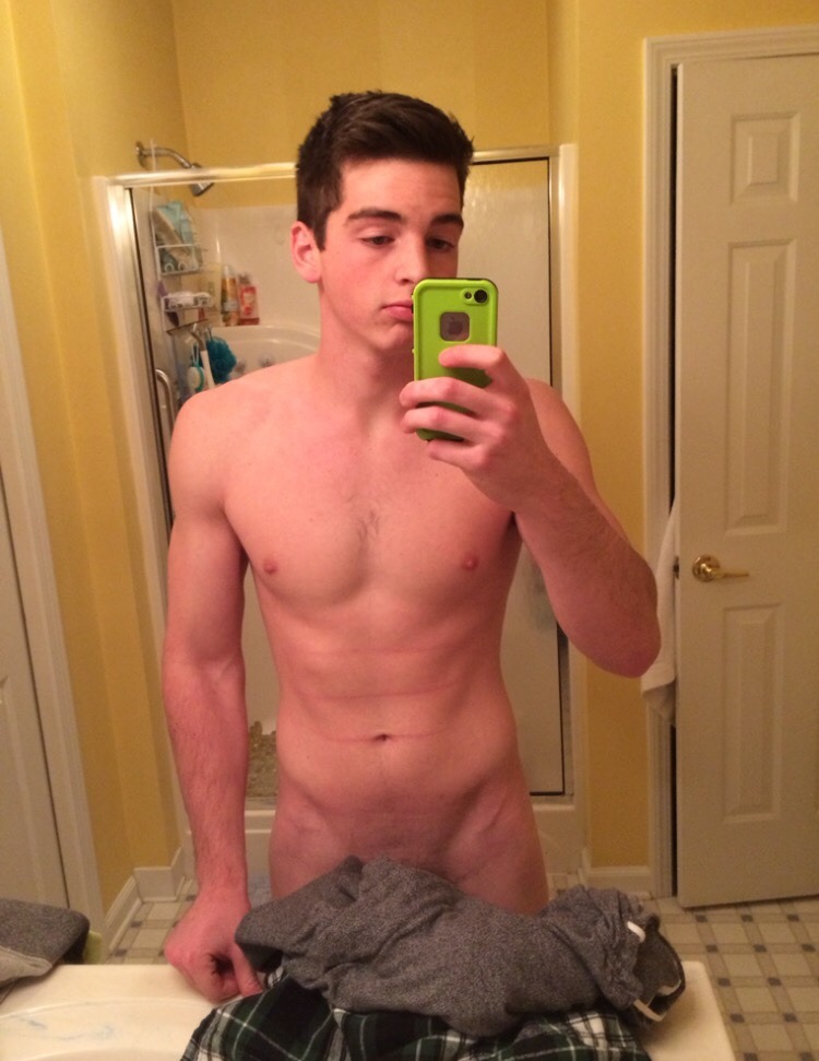 College cutie KSU-Frat Guy: Over 69,000 followers and 48,000 posts.Follow me at: