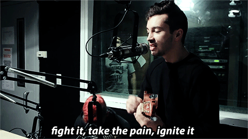 librrary: Twenty One Pilots - Holding Onto You | x 