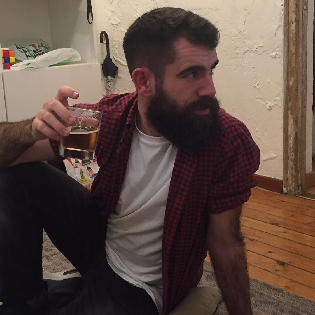 beardburnme:  “Madrid____. #madrid #bear #beer #barba #beard #hairy #checkshirt