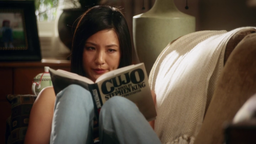 Jessica Huang of Fresh Off The Boat reading Cujo by Stephen King (via fictionalcharactersreadin