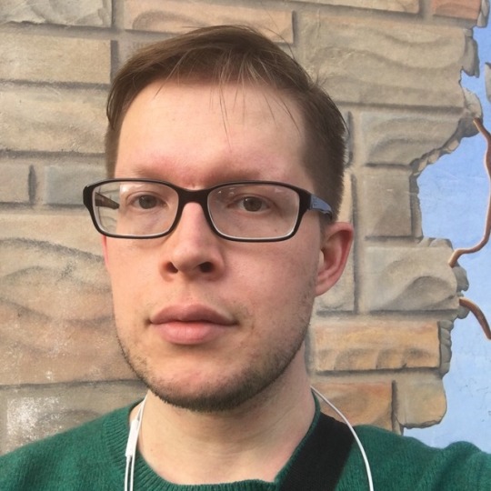 frankenshane:   A triptych of trying out a new way to style my facial hair 