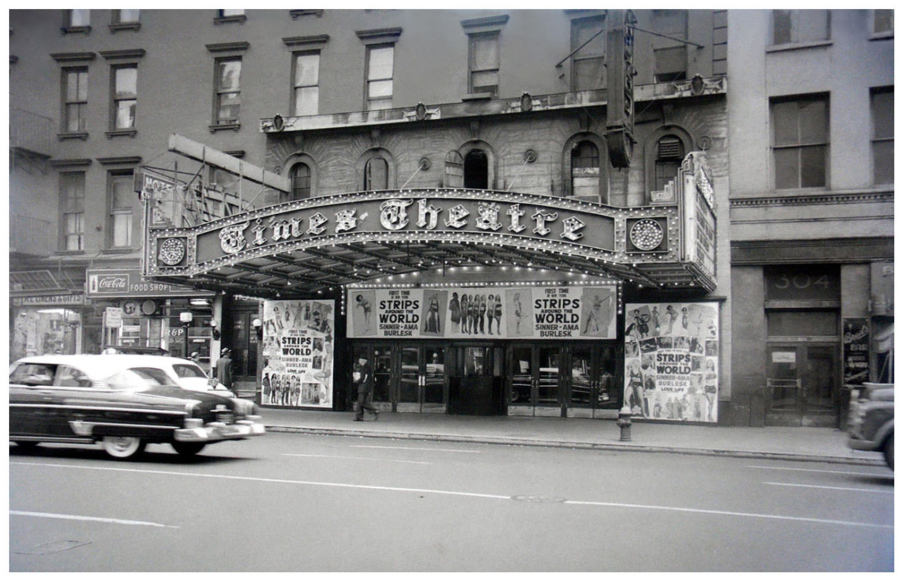 STRIPS AROUND THE WORLD  •  SINNER-AMA BURLESKVintage photo from 1955 highlights