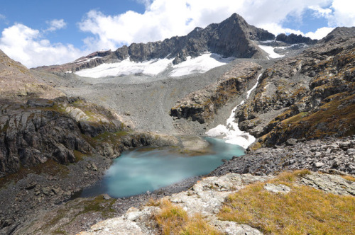 Desan Lake, Swat, Pakistan.(Source)