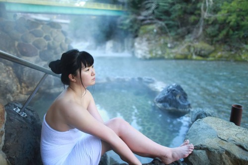 ｢九州じゃらん｣の温泉紹介のページに載りましたーーー！ ・ わーい！ 温泉ライターしずかちゃんです♪ ・ 自分の言葉で温泉の良さを伝えていけるようにこれからもがんばりまーす！ ・ #温泉モデル#しずか