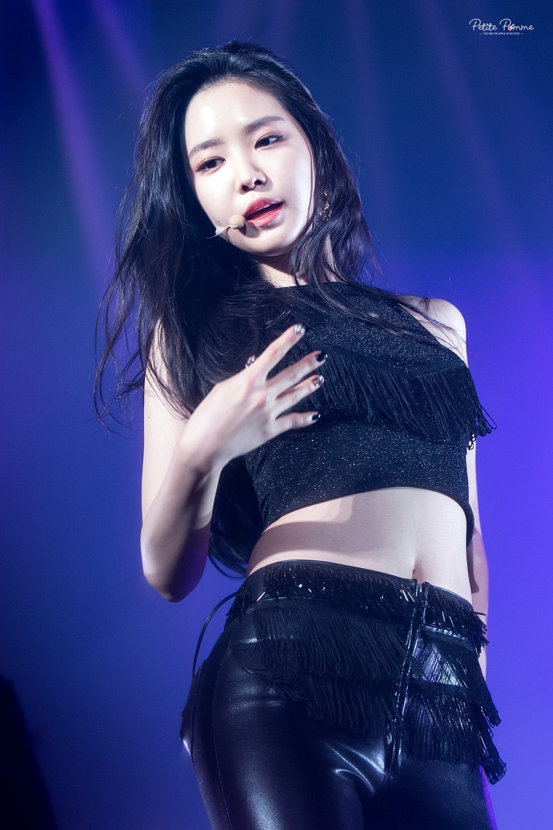perving on female kpop