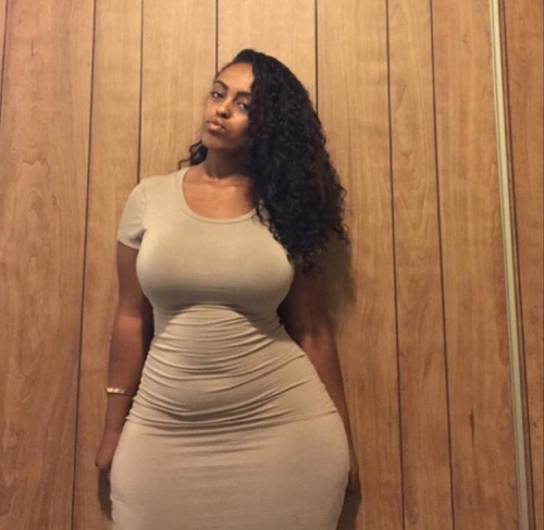 ebonyluvjazz:  redstripeking:  MsRTaye  😍😍😍😍😍