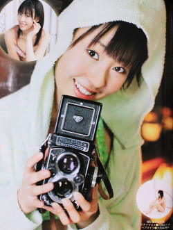 girlsandcameras:  Reina Fujie with a Rolleiflex