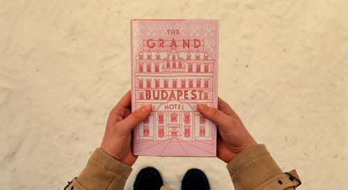 Annie Atkins:Last year I spent a very snowy winter on the German-Polish border, as the lead graphic 