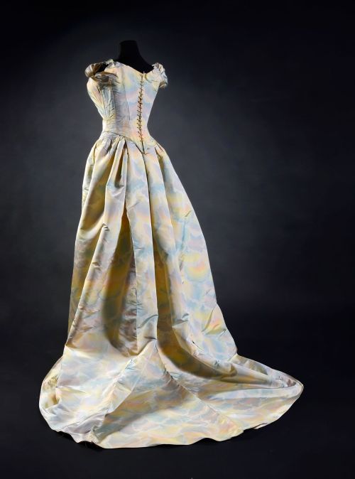 Worth evening dress ca. 1890From Coutau-Bégarie & Associés