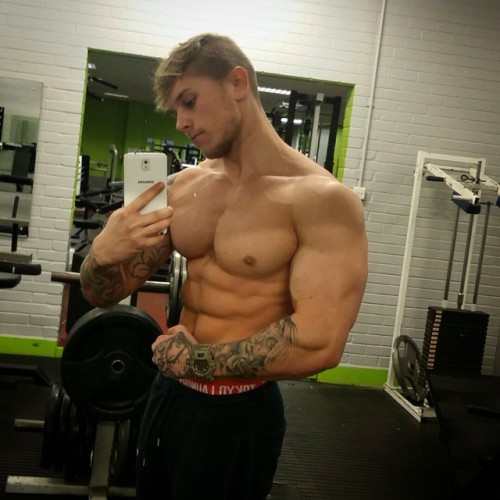 fitmen1:  Danny Walker