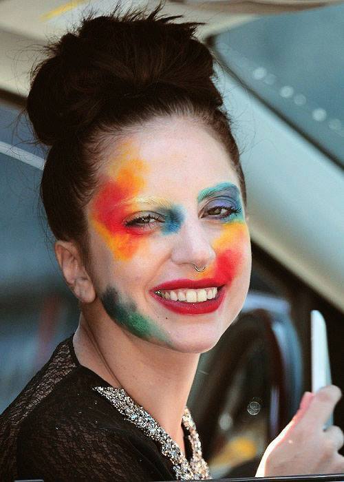 pop-culture-was-art:  Gaga being cute in L.A